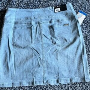 NWT - S.C. & CO. - Jean Skort - Size L
